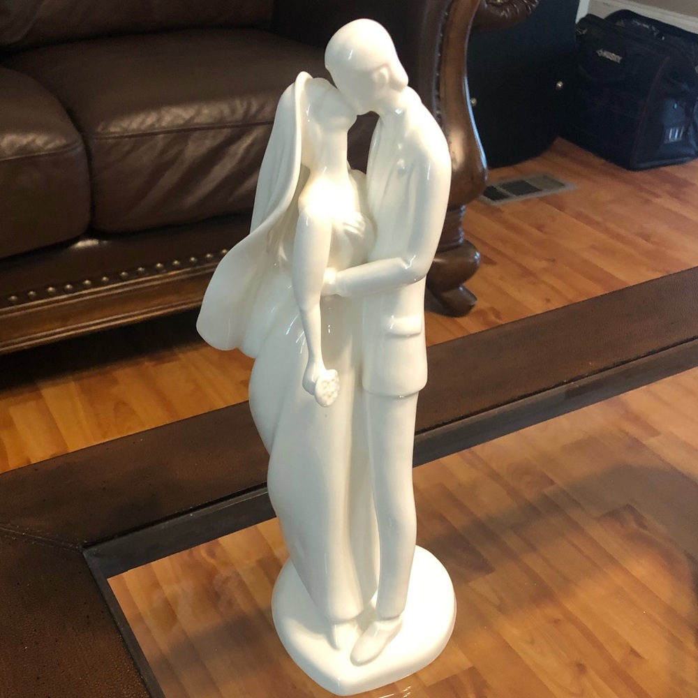 Royal Doulton Bride & Groom figurine